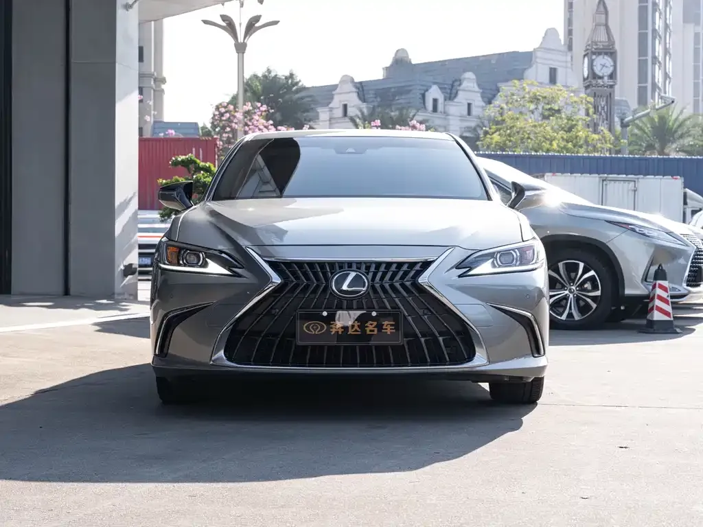Lexus ES — фото 4