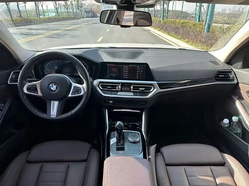 BMW 3 Series 2021 из CN, фото 8