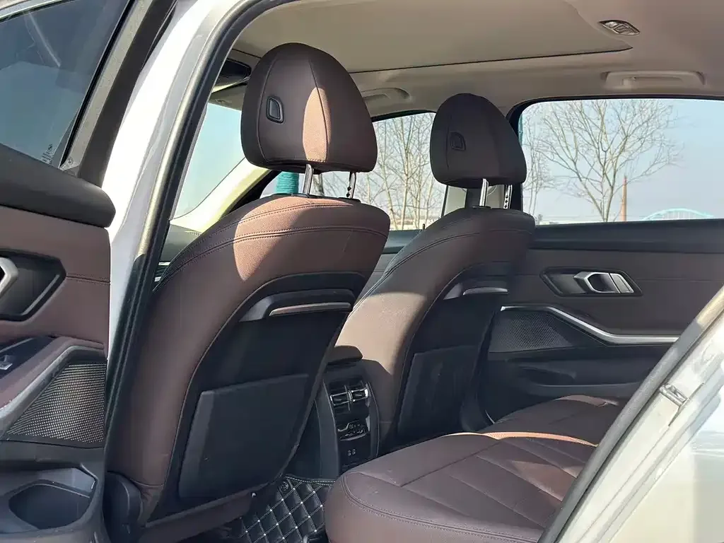 BMW 3 Series 2021 из CN, фото 6