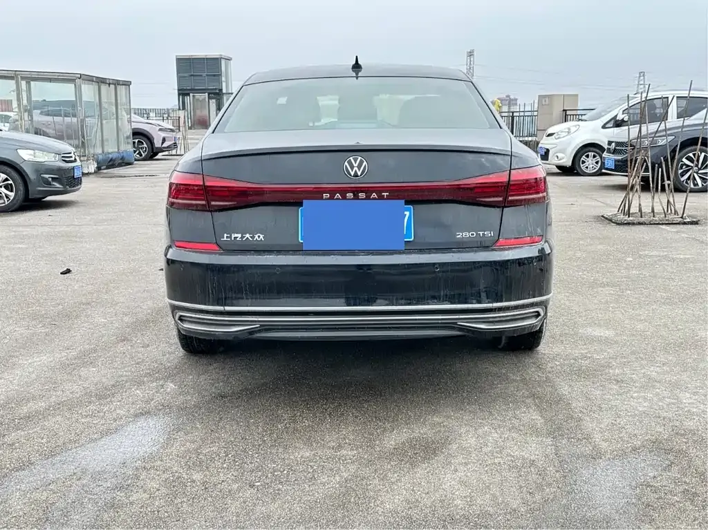 Volkswagen Passat — фото 7