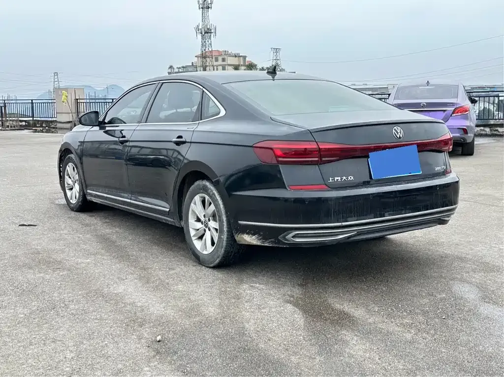 Volkswagen Passat — фото 6