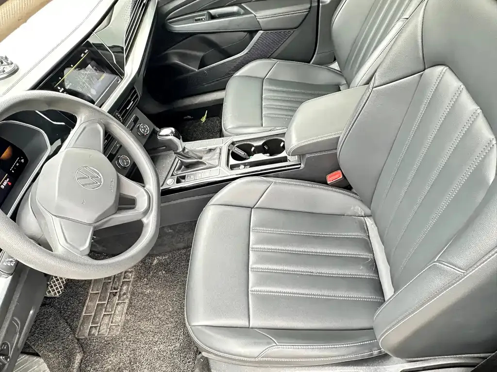 Volkswagen Passat — фото 8