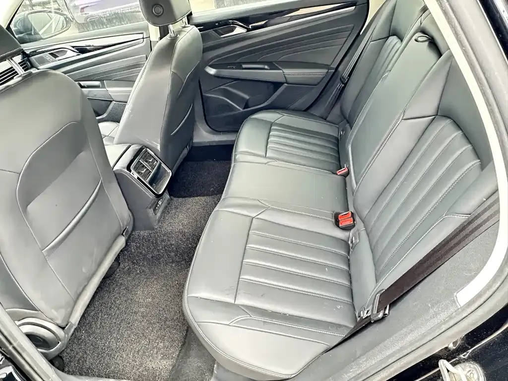 Volkswagen Passat — фото 2