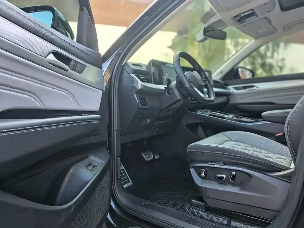 Volkswagen Tavendor 2023 из CN, фото 5