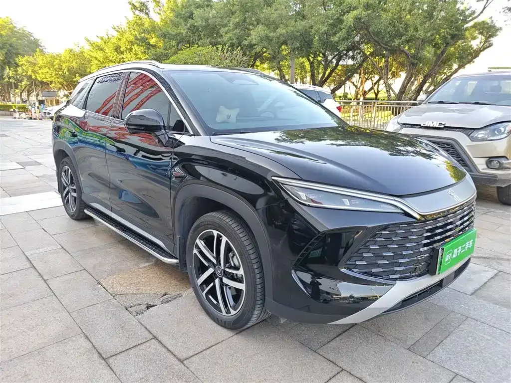 BYD L DM-i — фото 4