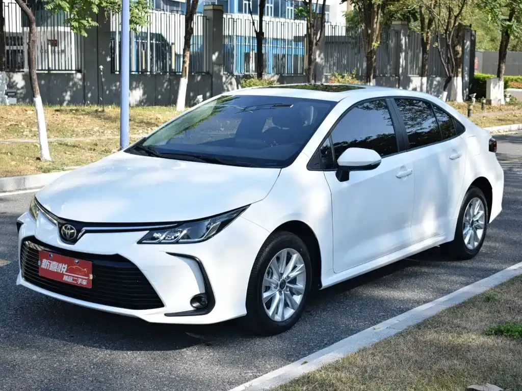 Toyota Corolla 2024 из CN, фото 1