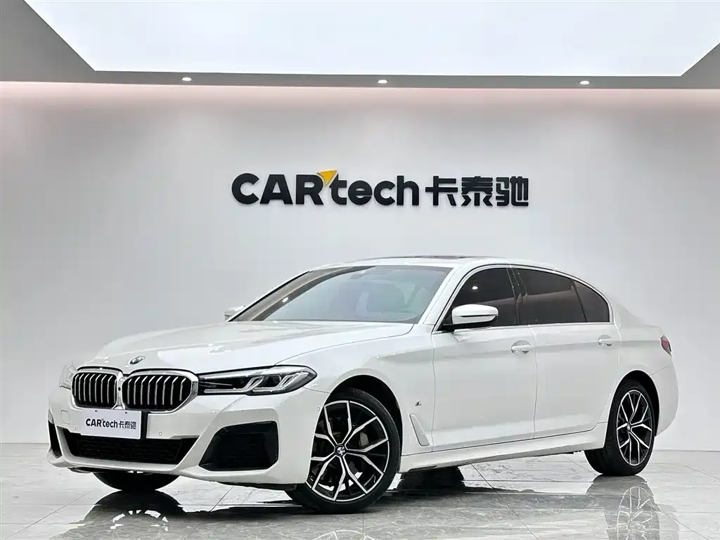 BMW 5 Series — фото 1