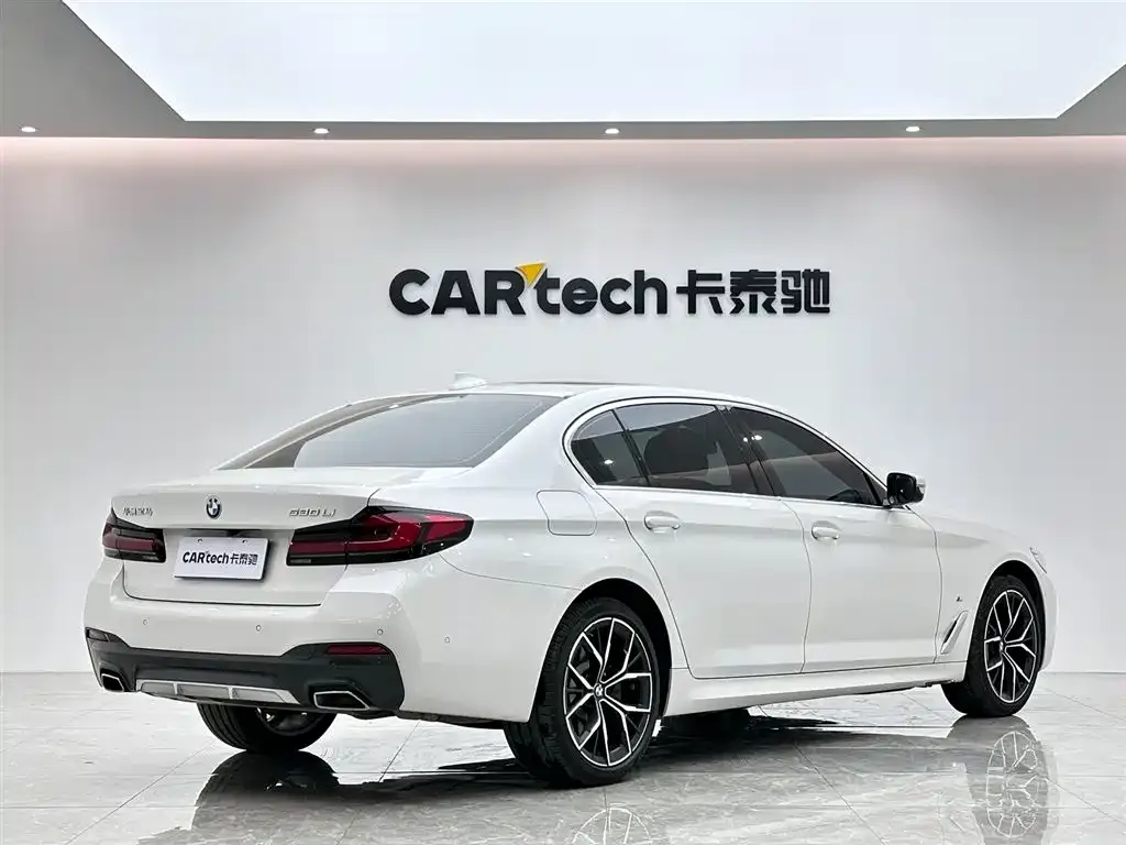 BMW 5 Series — фото 10