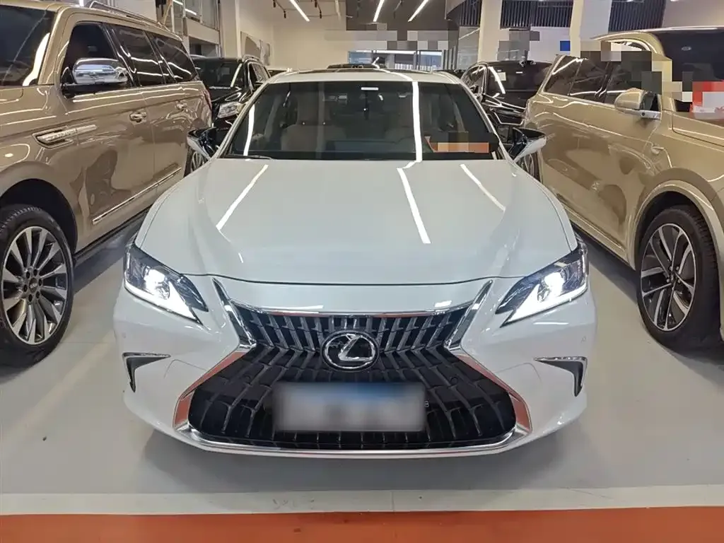 Lexus ES 2024 из CN, фото 9