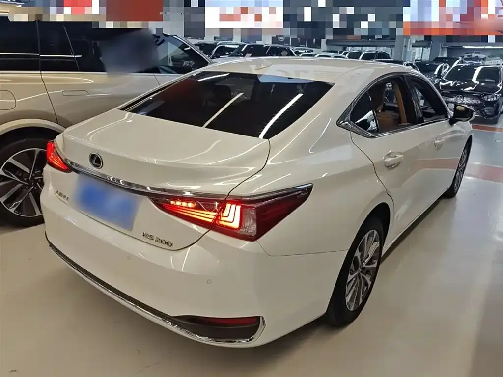 Lexus ES 2024 из CN, фото 3