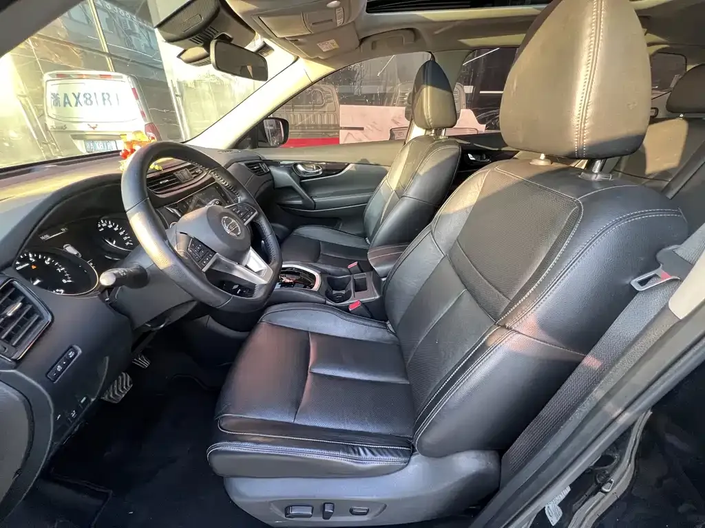 Nissan X-Trail — фото 4