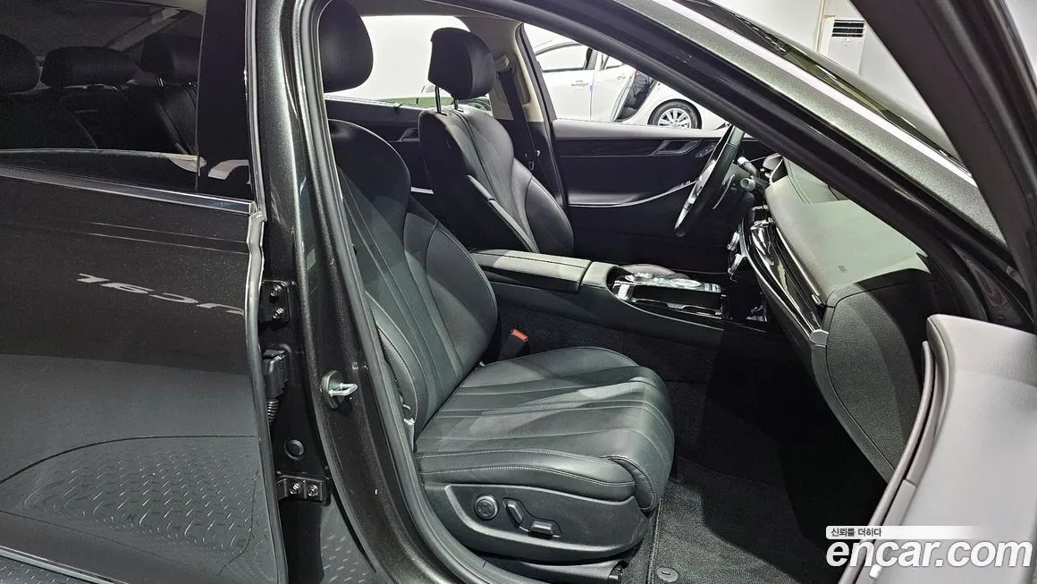 Genesis G80 — фото 10