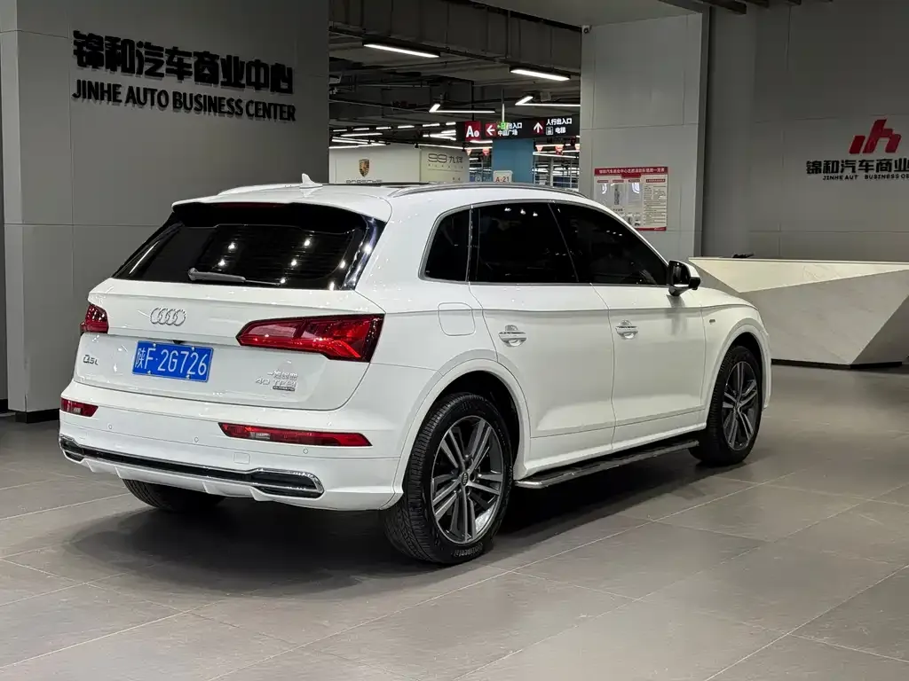 Audi Q5L 2021 из CN, фото 9