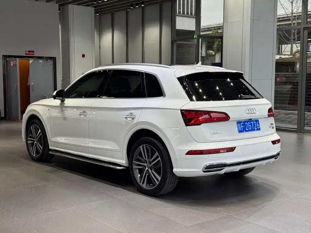 Audi Q5L 2021 из CN, фото 10