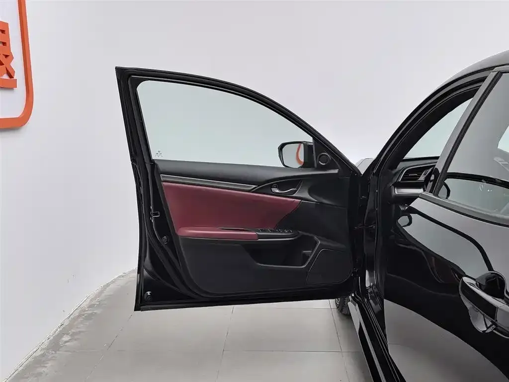 Honda Civic 2021 из CN, фото 8
