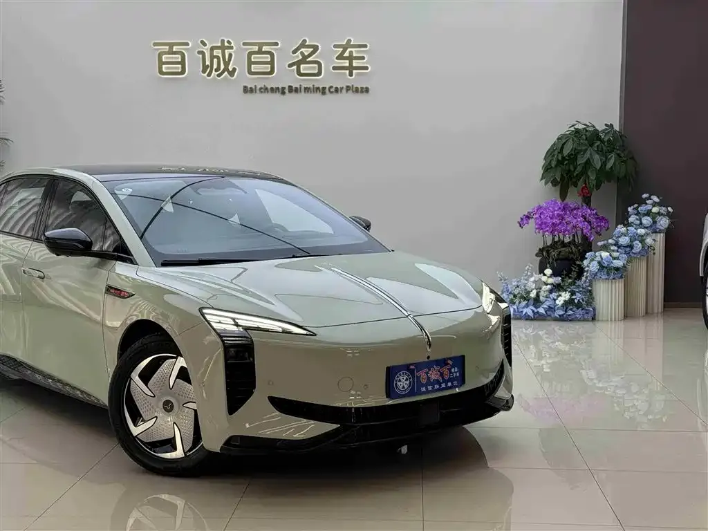 Hongqi EH7 2025 из CN, фото 4