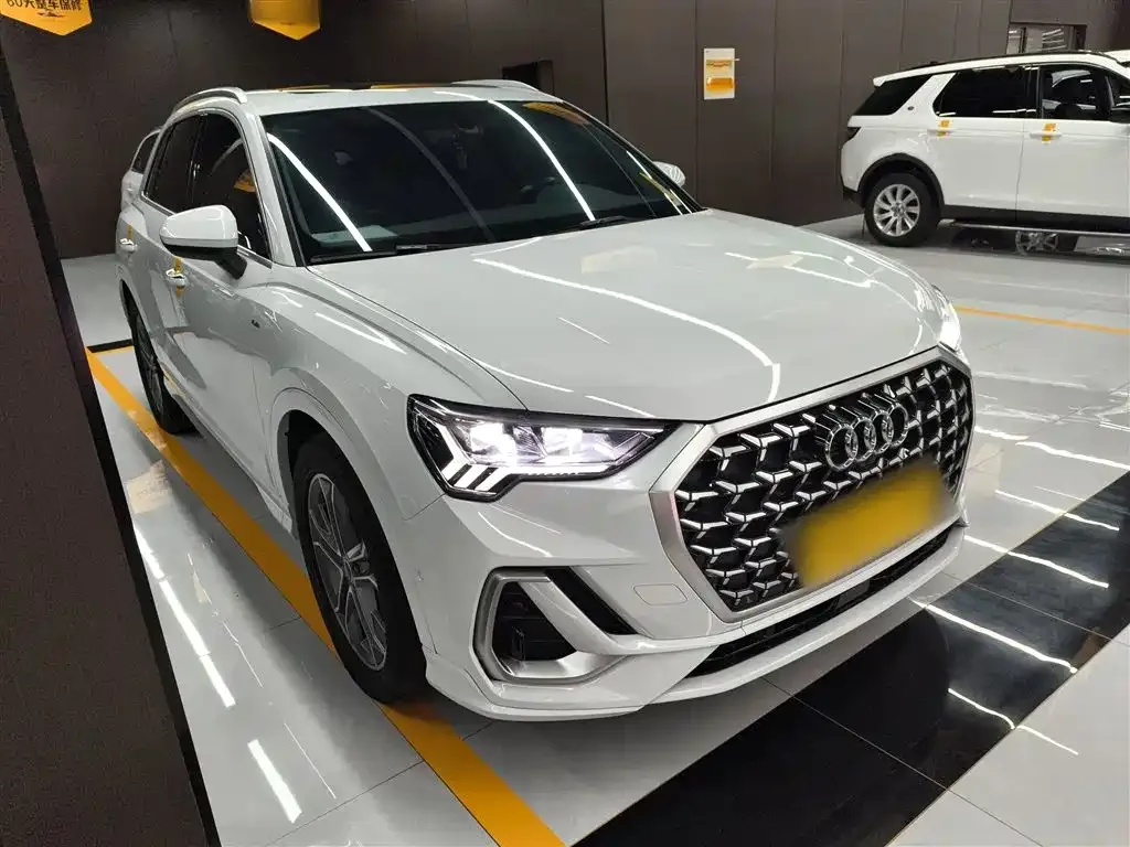 Audi Q3 2023 из CN, фото 7