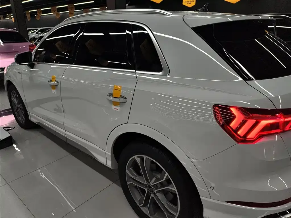 Audi Q3 2023 из CN, фото 8