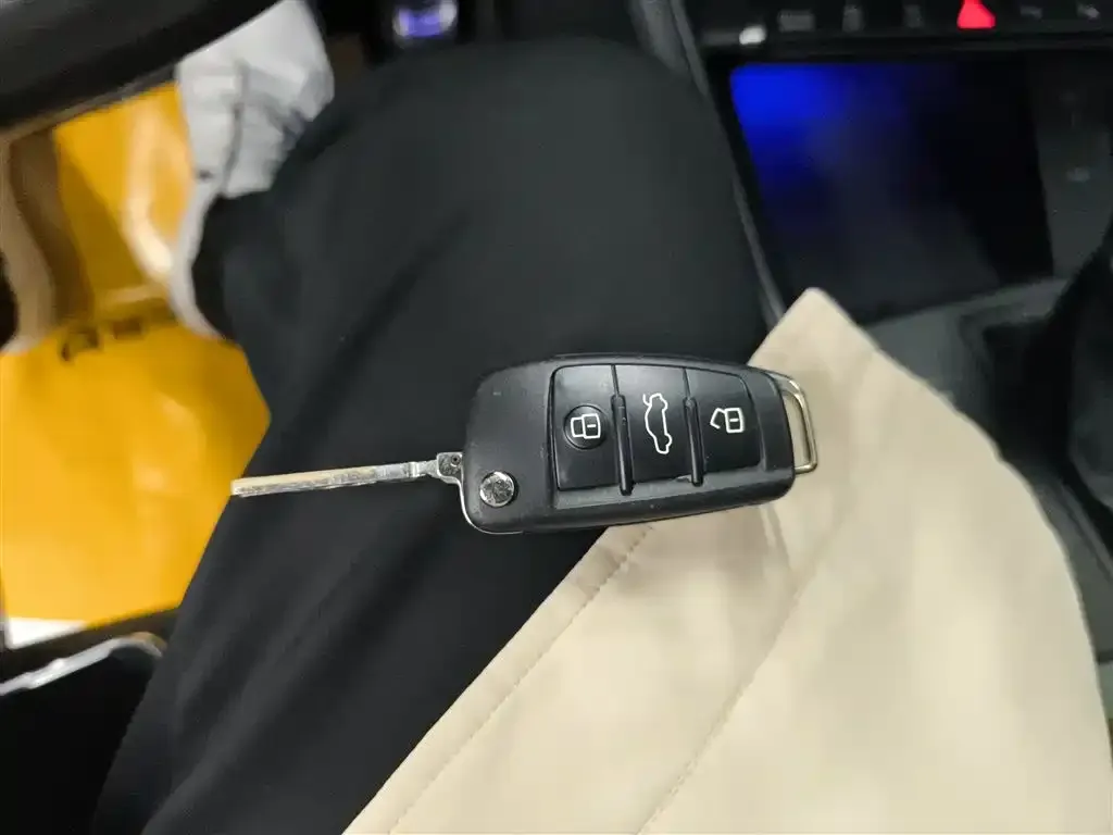 Audi Q3 2023 из CN, фото 2