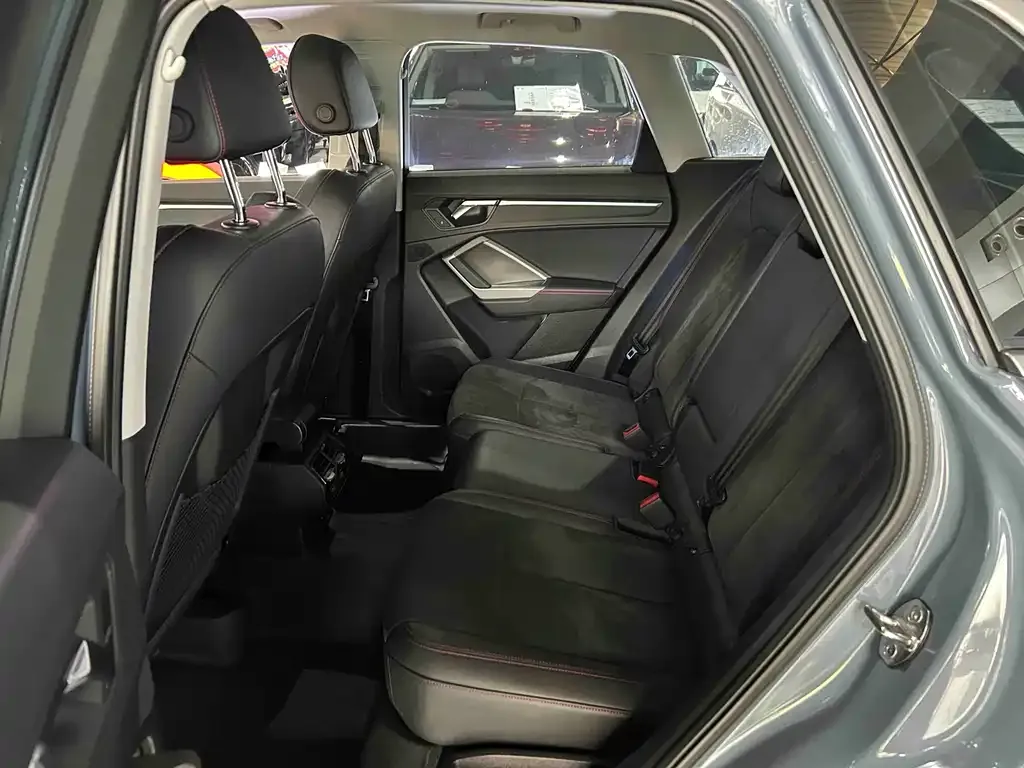 Audi Q3 2022 из CN, фото 10
