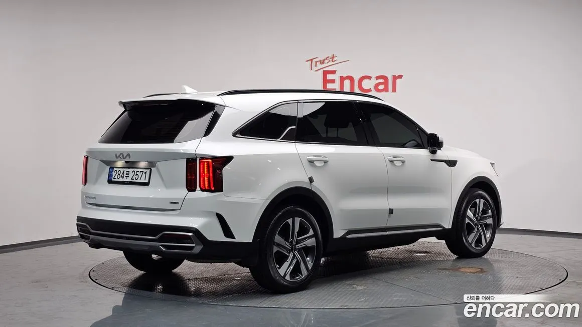 Kia Sorento — фото 9