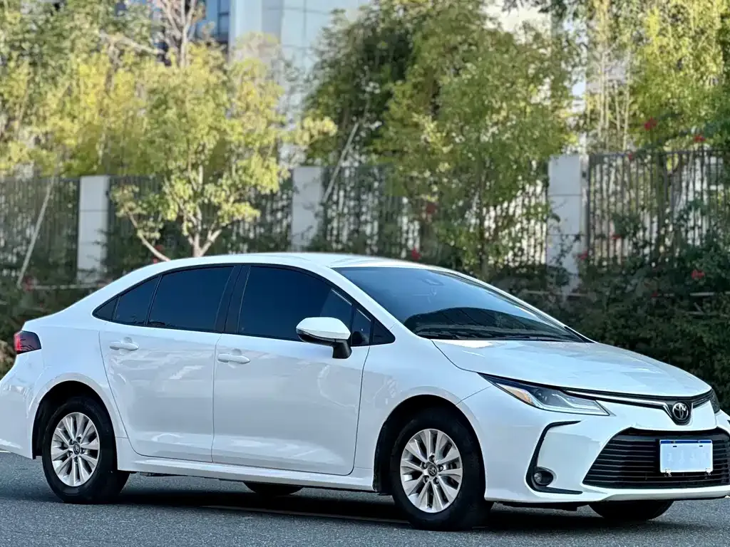 Toyota Corolla 2023 из CN, фото 4
