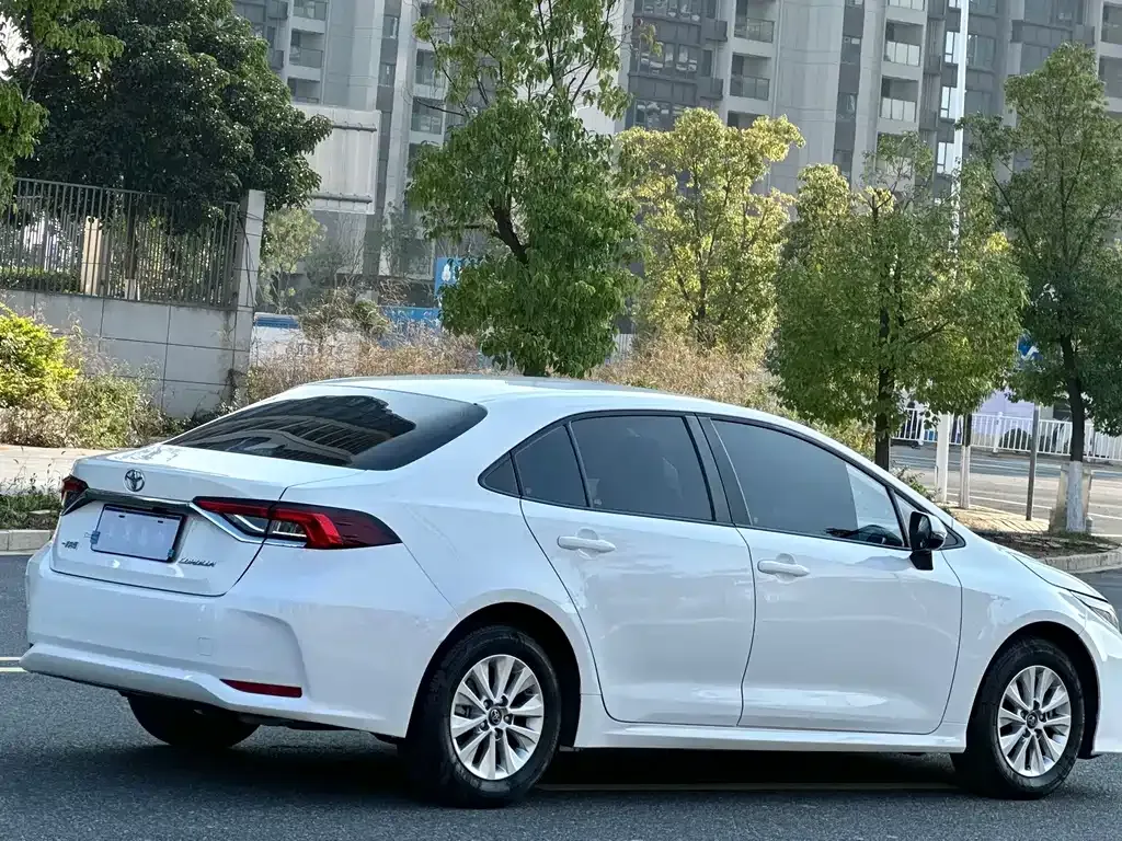 Toyota Corolla 2023 из CN, фото 9