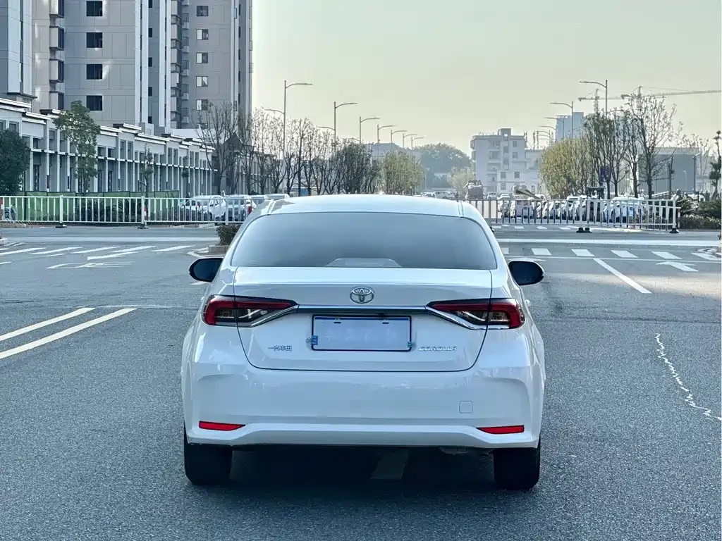 Toyota Corolla 2023 из CN, фото 10