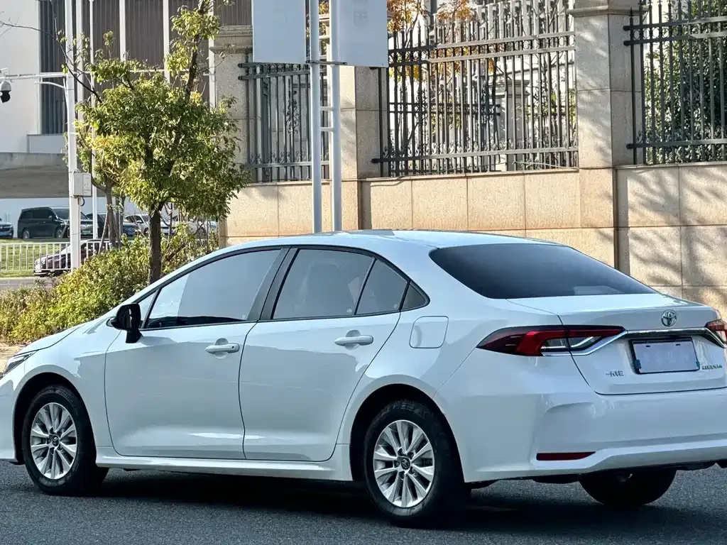 Toyota Corolla 2023 из CN, фото 5