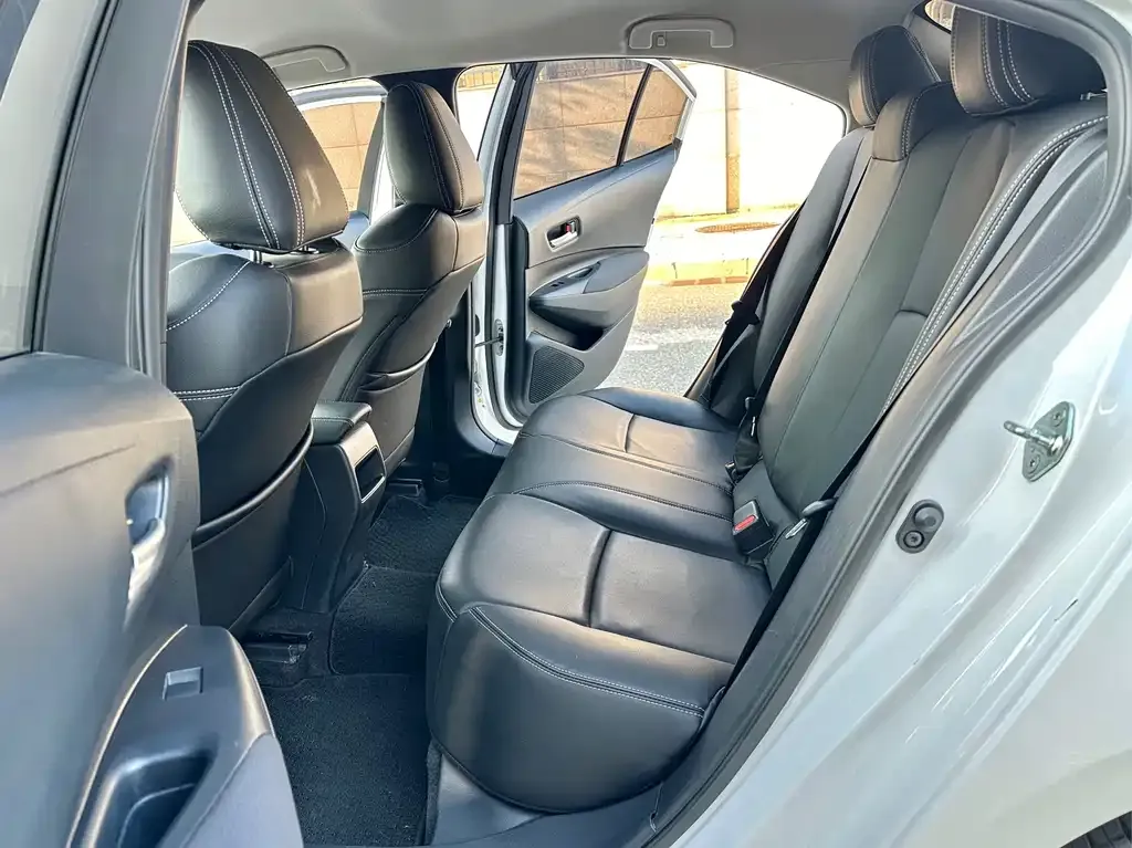 Toyota Corolla 2023 из CN, фото 3