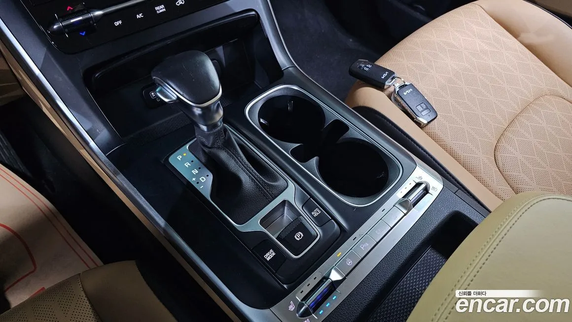 Kia Carnival — фото 10