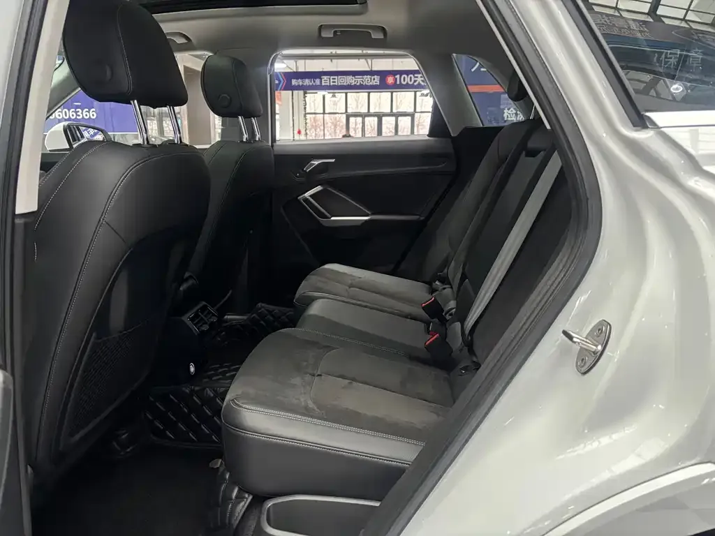 Audi Q3 2021 из CN, фото 3