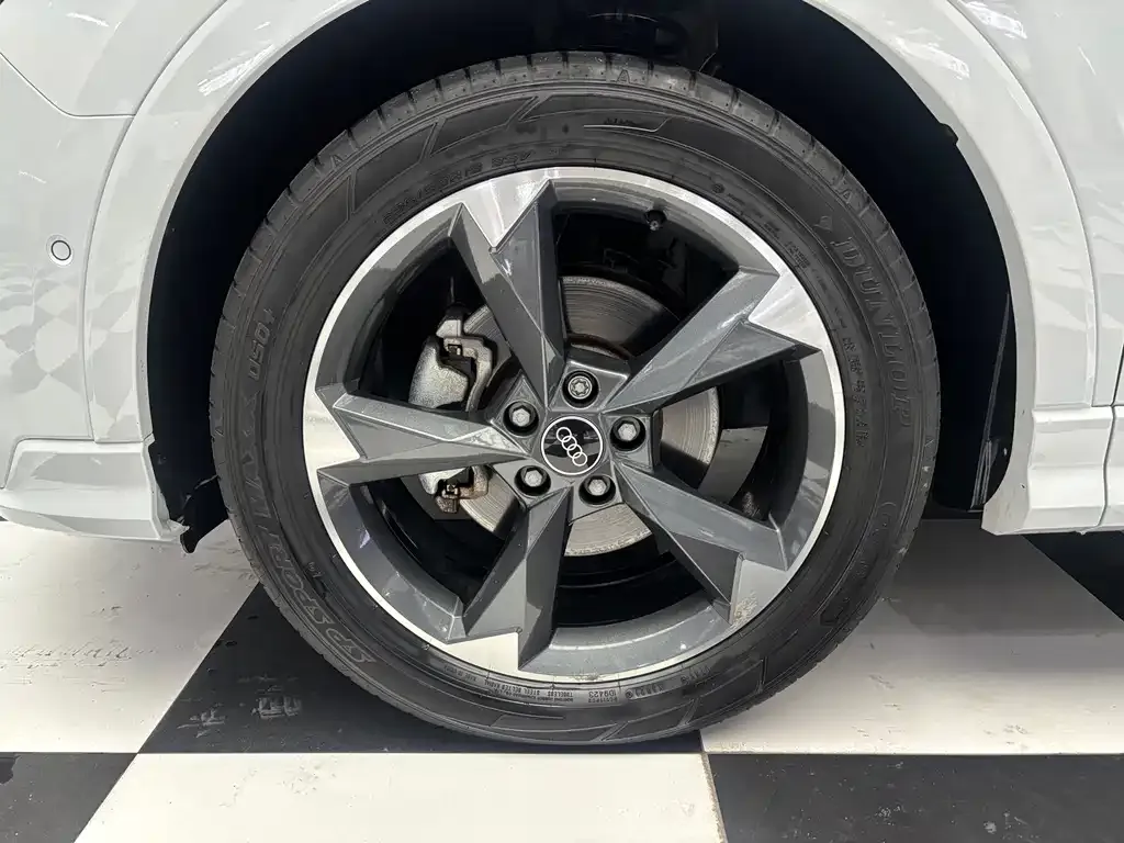 Audi Q3 2021 из CN, фото 7