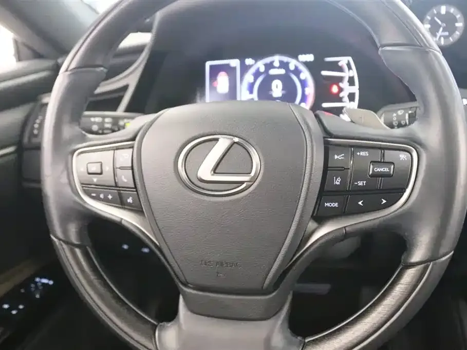 Lexus ES 2024 из CN, фото 3