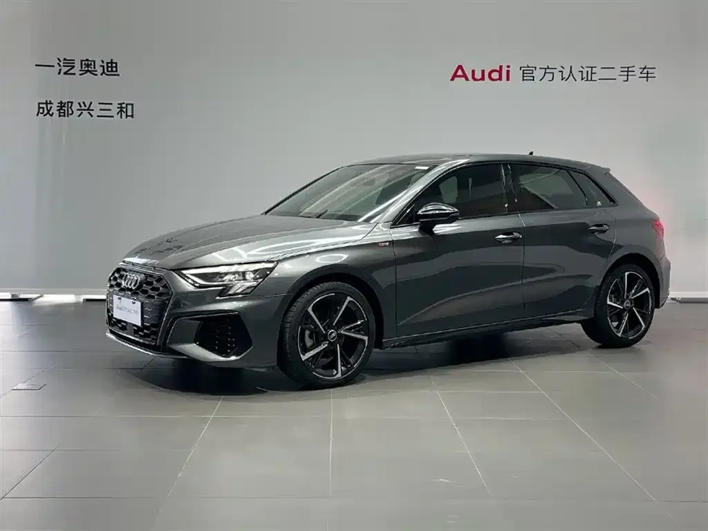 Audi A3 2024 из CN, фото 1