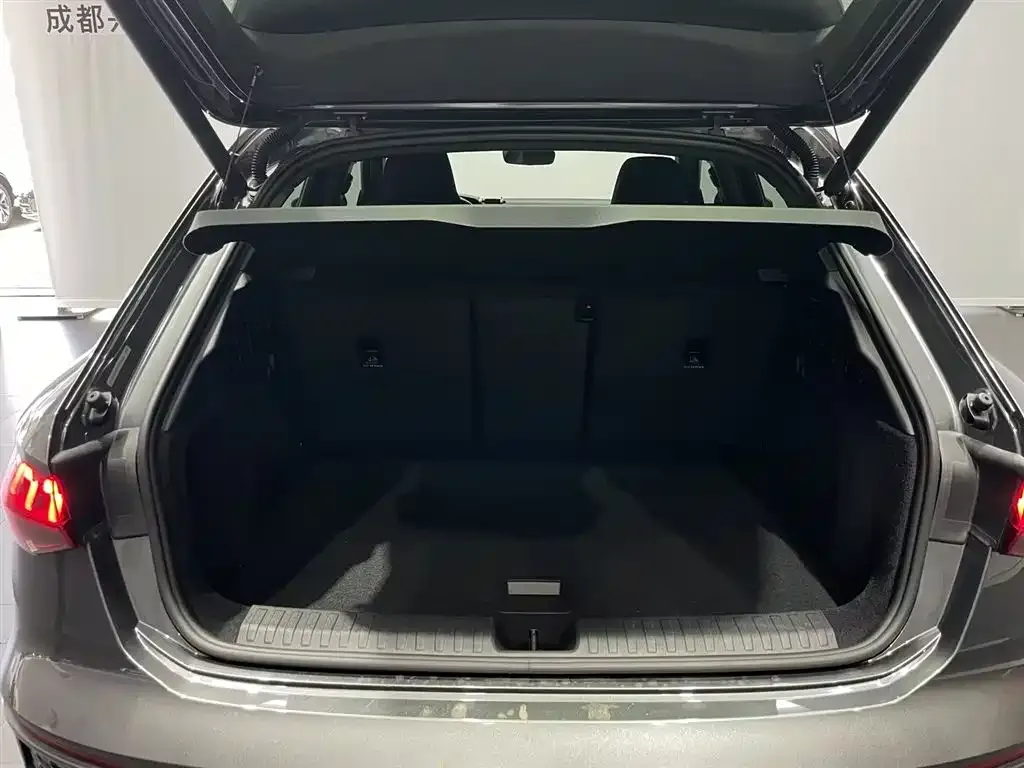 Audi A3 2024 из CN, фото 9