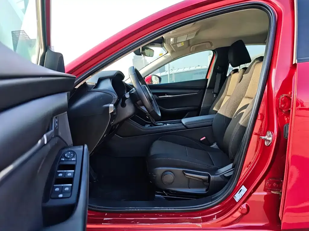 Mazda 3 Axela 2021 из CN, фото 3