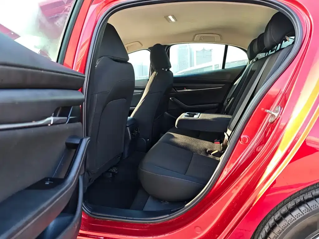 Mazda 3 Axela 2021 из CN, фото 4