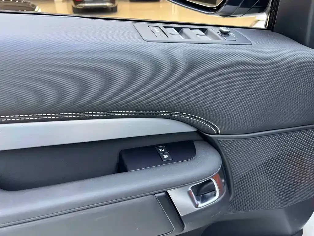 Land Rover Discovery 2022 из CN, фото 8