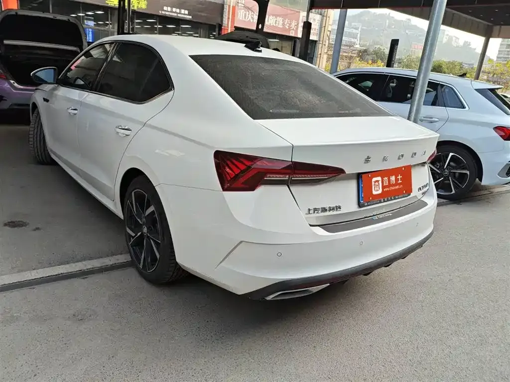 Skoda Octavia — фото 3