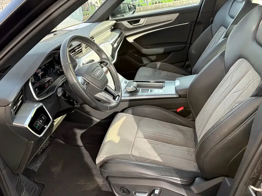 Audi A6L 2024 из CN, фото 4