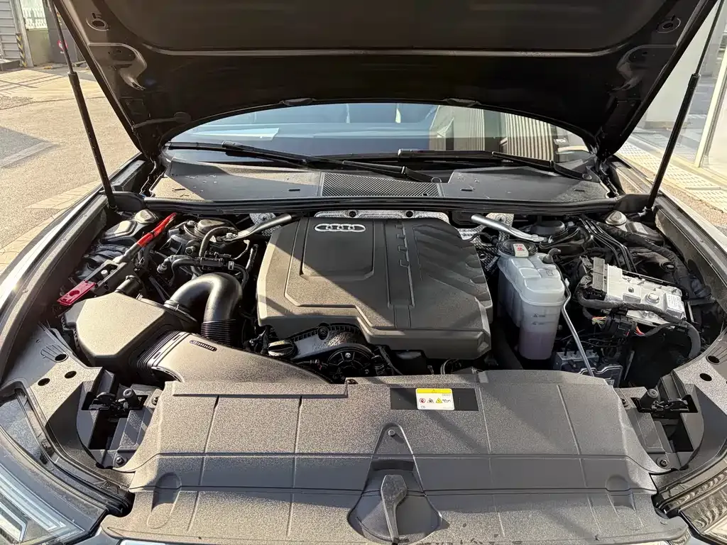 Audi A6L 2024 из CN, фото 10