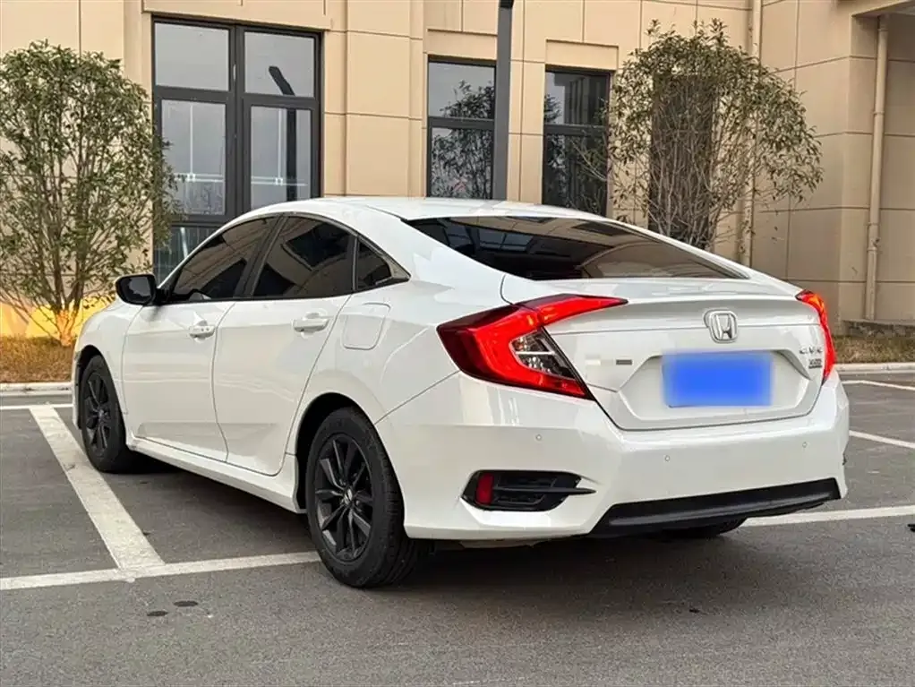Honda Civic 2022 из CN, фото 10