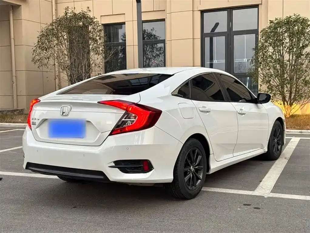 Honda Civic 2022 из CN, фото 5