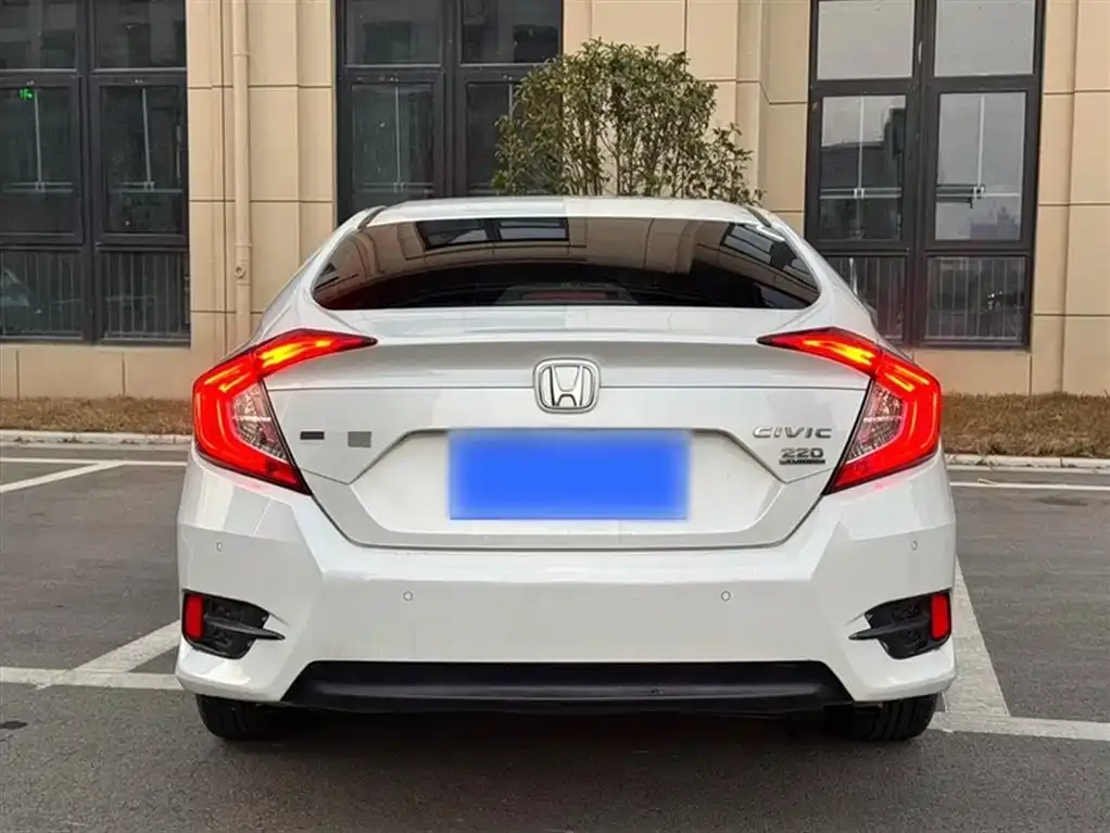 Honda Civic 2022 из CN, фото 4