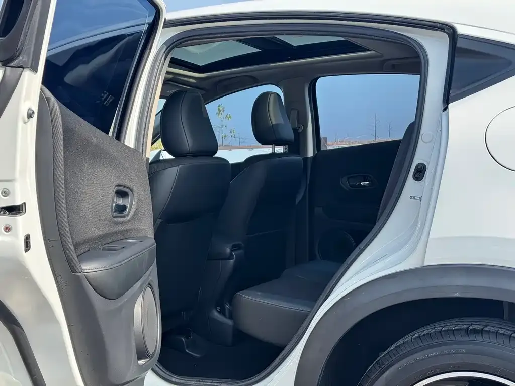 Honda Vezel 2022 из CN, фото 4