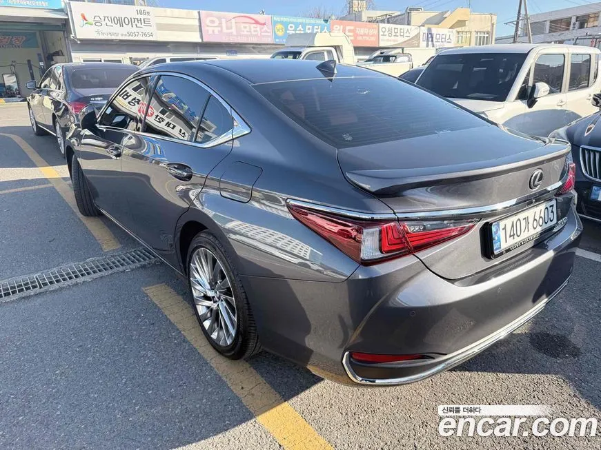 Lexus ES 2025 из KR, фото 6