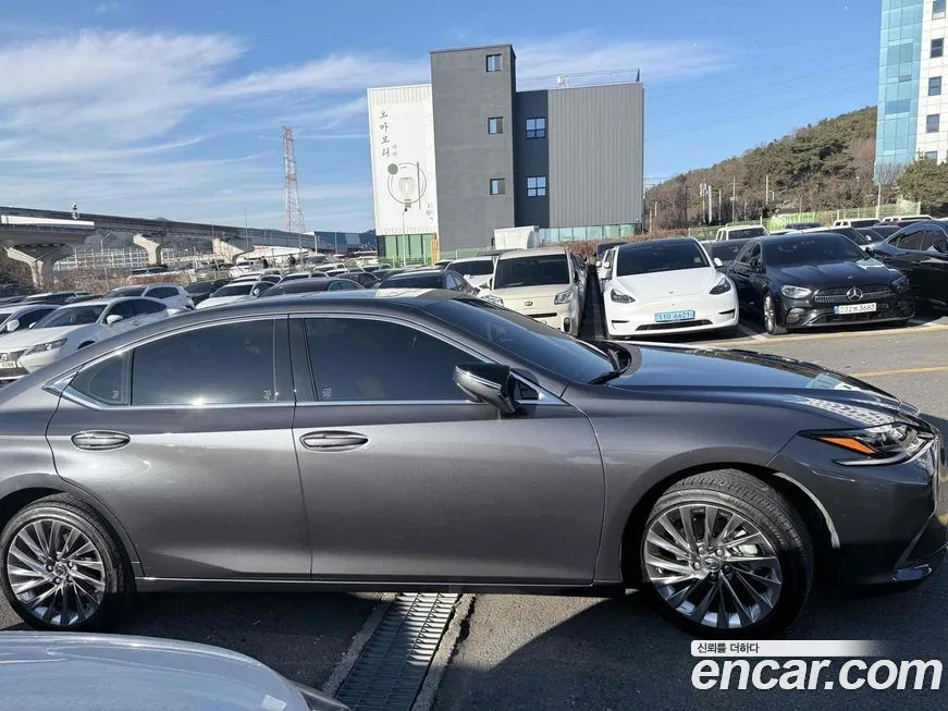 Lexus ES 2025 из KR, фото 7