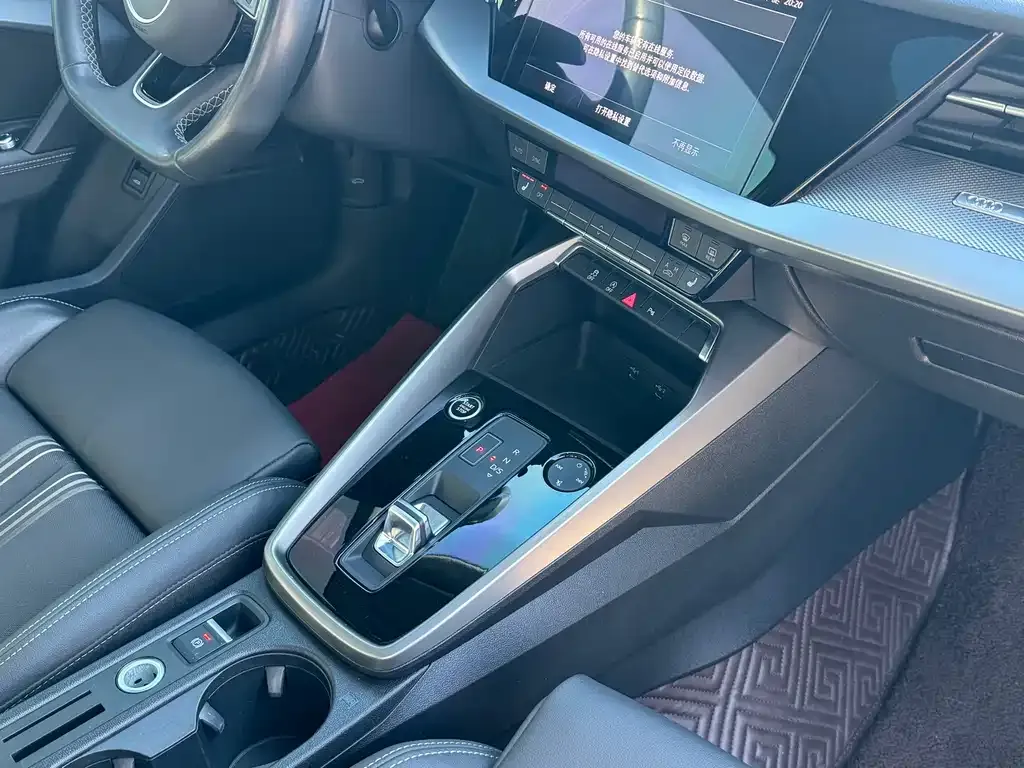 Audi A3 2023 из CN, фото 3
