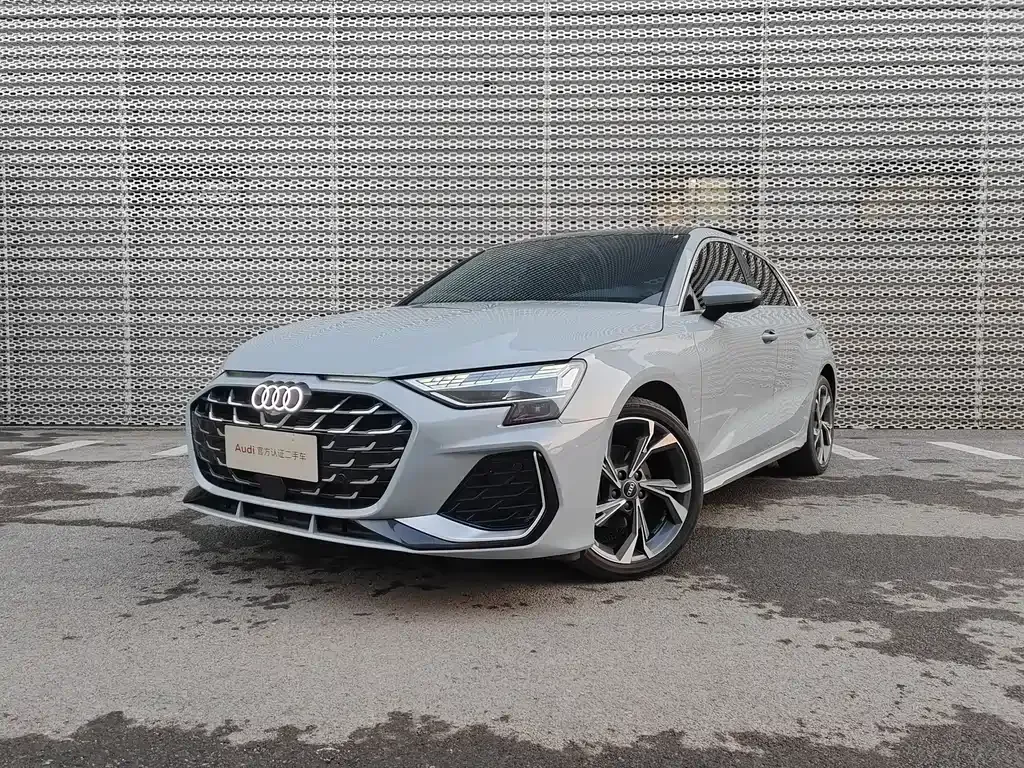 Audi A3 — фото 1